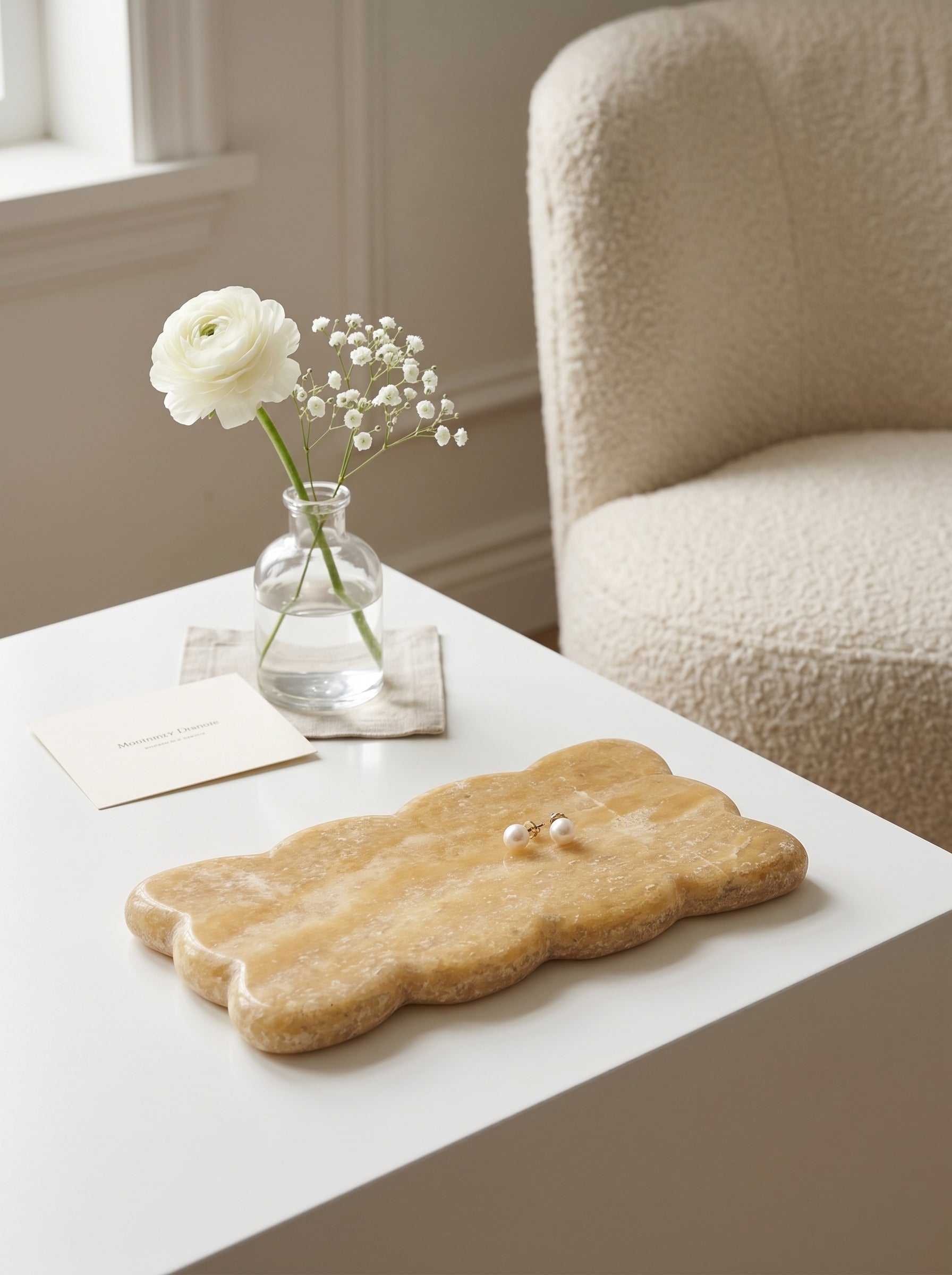 11.8x5.9x0.6'  Scalloped Natural Onyx Decorative Tray