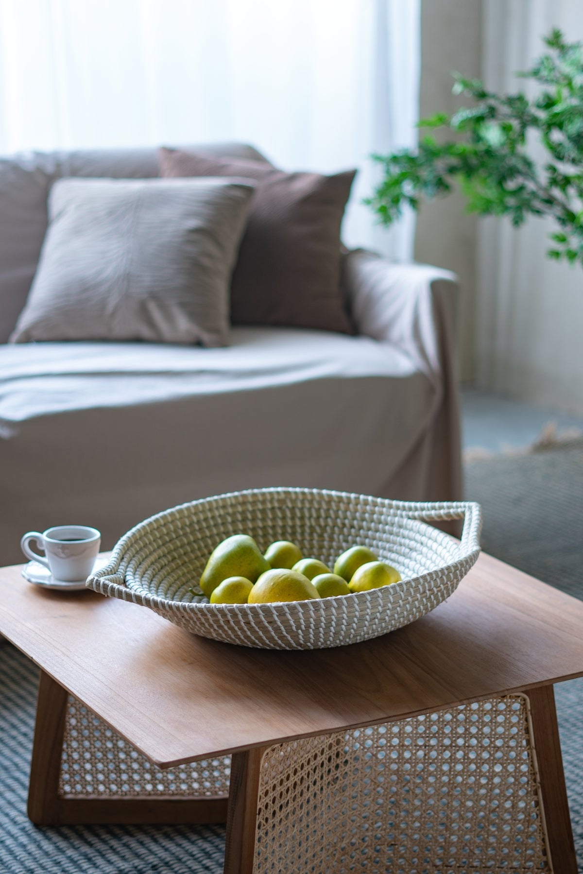 D17.3x4.3' Kira Woven Seagrass Bowl w/ Handle