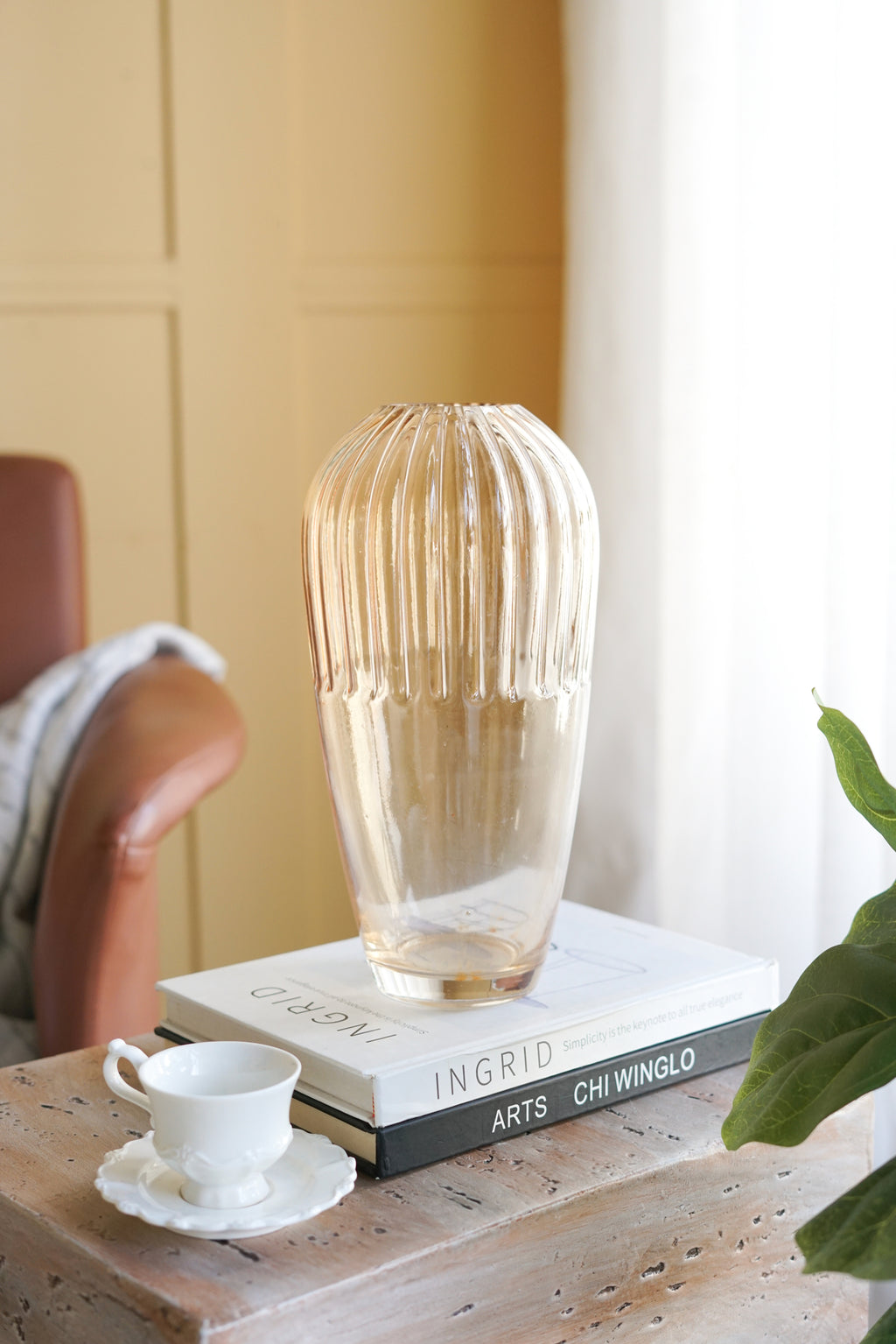 D5.9x11.8'H Tapered Glass Accent Vase with Ribbed Amber Finish