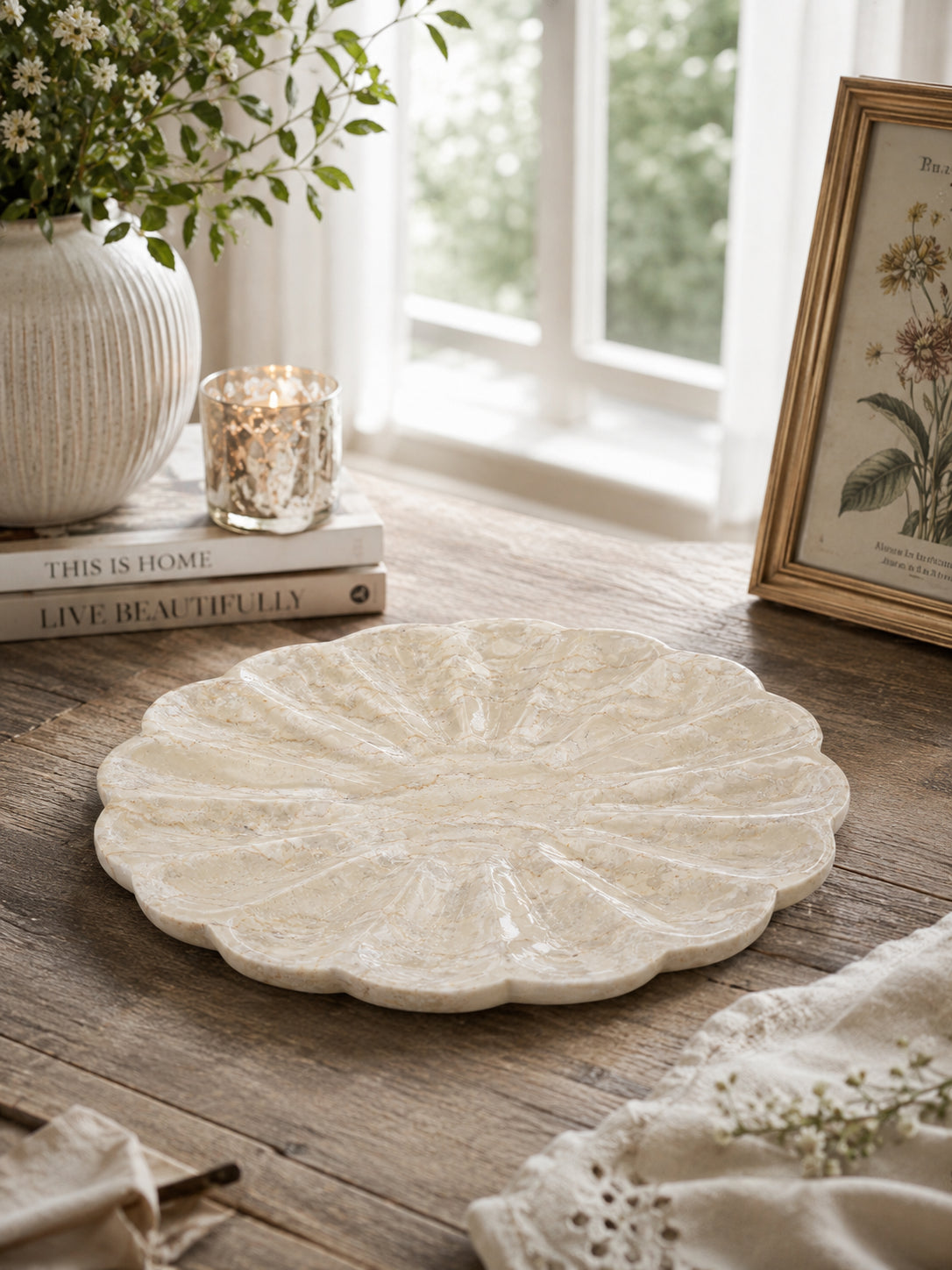 11.8x11.8x0.8'  Scalloped Natural Marble Decorative Tray