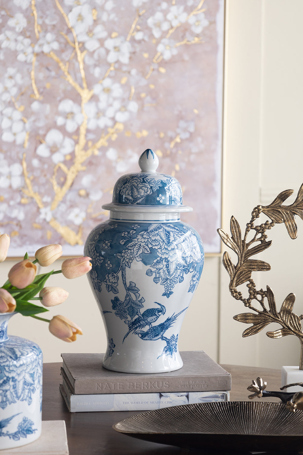 D8.3x15.2' Classic Blue and White Porcelain Ginger Jar with Elegant Flower and Bird Design